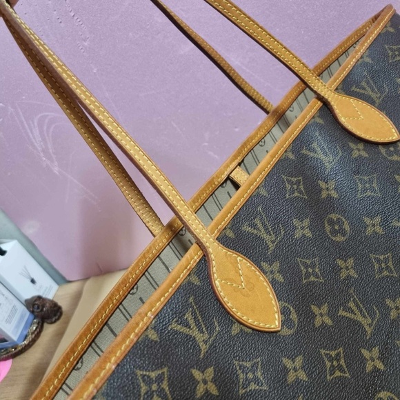 Authentic Neverfull MM - Picture 5 of 15